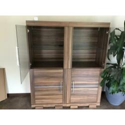 Vitrinekast walnoot kleur