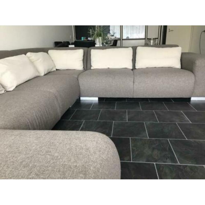 Taupe bank