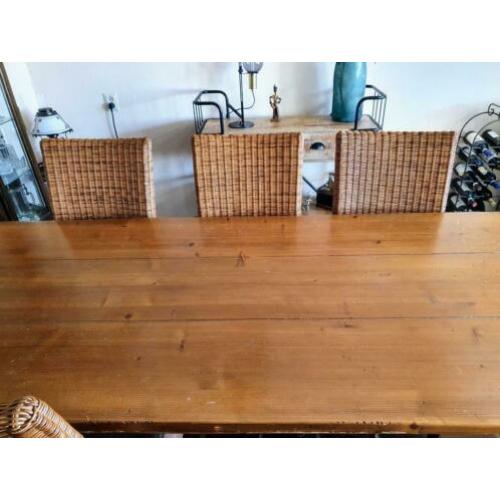 Eettafel met 6 stoelen