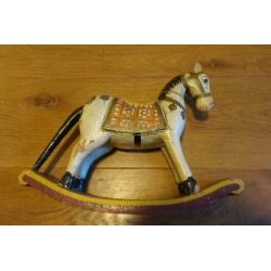 Antiek PAARDJE Mooi gedecoreerd 28 cm breed 23 cm hoog hout