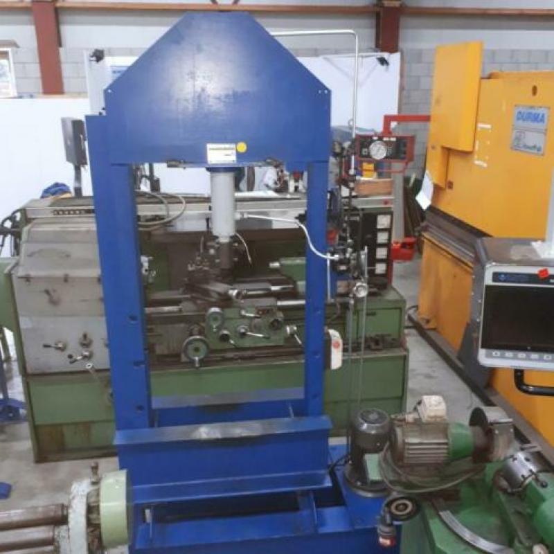 Brootspers motorisch 8 ton, slag 620mm (gebruikt) - 82443