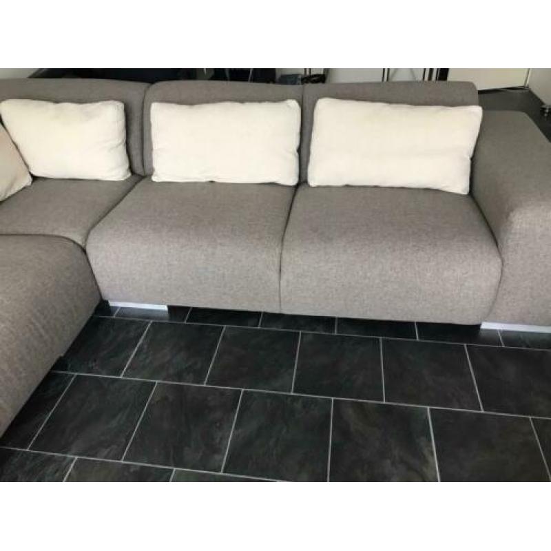 Taupe bank