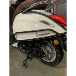 Piaggio Vespa Primavera blauw kenteken (3500 km)