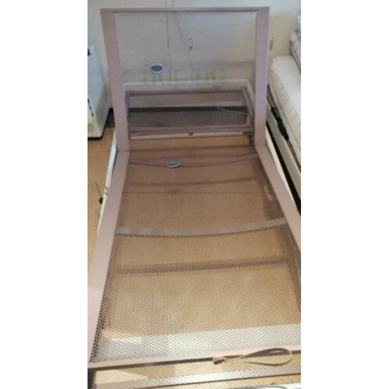 Auping Caronde 90x200 wit met handverstelbare spiraalbodem