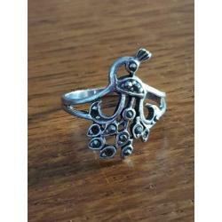 Hele leuke zilveren (925) ring PAUW !!!!!