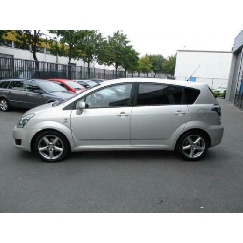 Toyota VERSO 2.2 D-4D LUNA