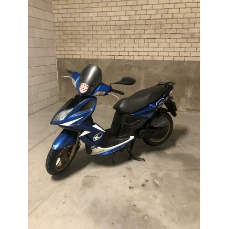 Hele mooie Kymco Super 8 snor 25km scooter brommer 4 takt
