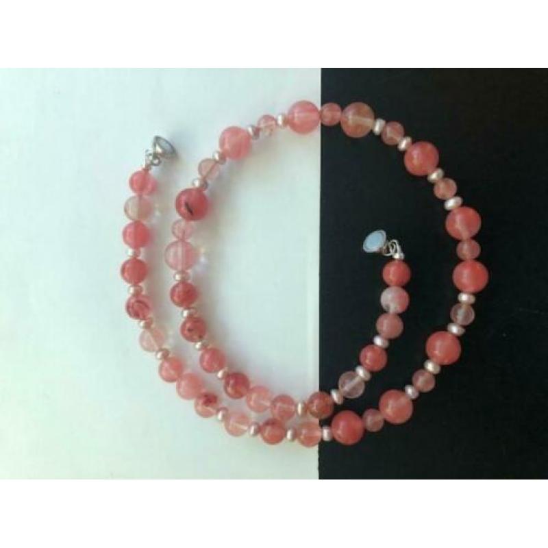 6504 Mooie ketting van Agaat en zoetwaterpareltjes
