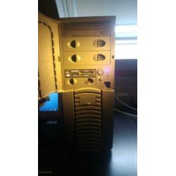 desktop pc met monitor opruiming 20 euro