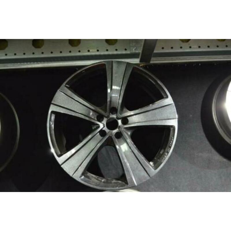 Speciale 20" MAK velgen Antraciet 5x112