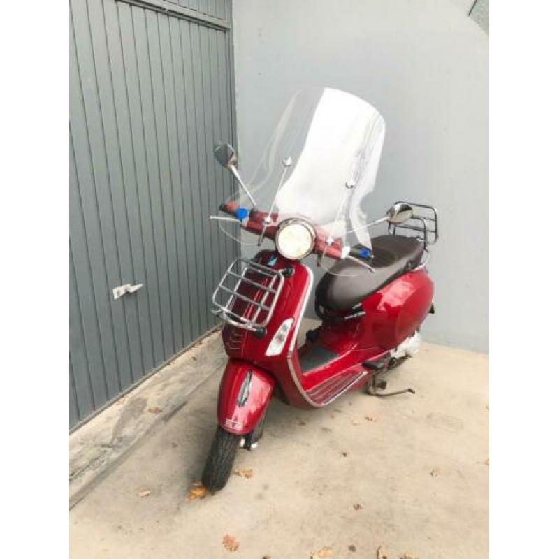 Vespa Primavera Touring