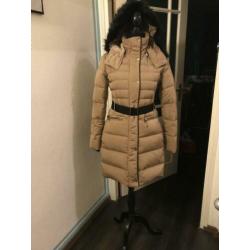Nieuwe winterjas van mango
