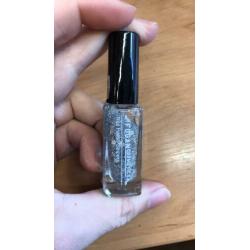 Nagellak uitzoeken €0,50 uitverkoop alles €0,50 tot Max €2