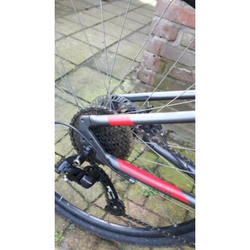 Zgan b-twin hybride trekking fiets met extra's!!