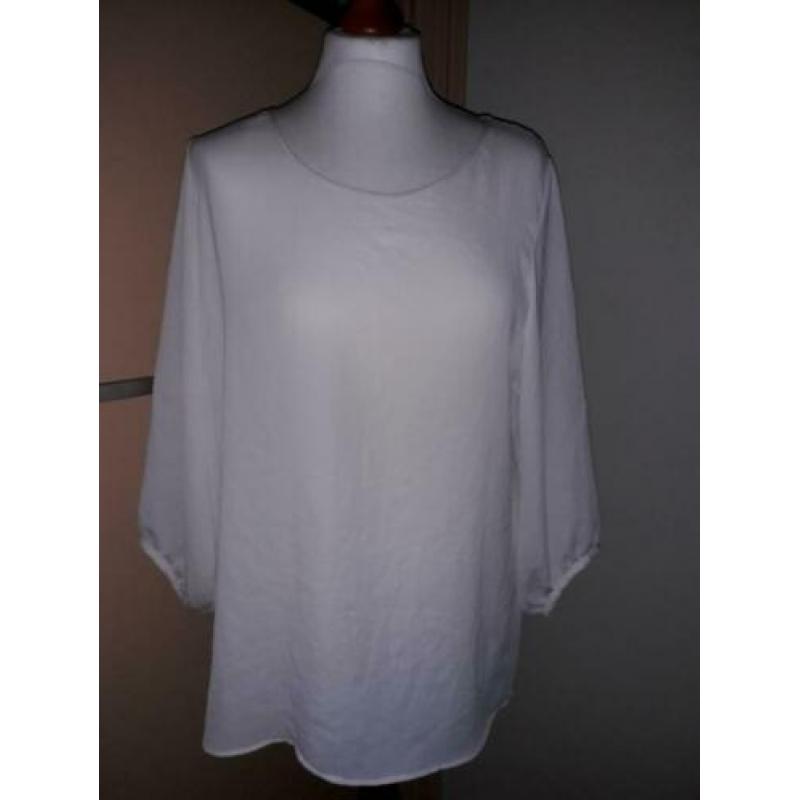 MarcCain zijde top off white met 3/4 mouwen maat 42
