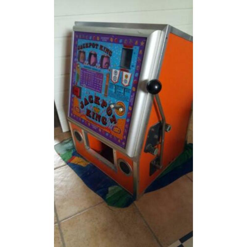 Een armige bandiet van de Kermis