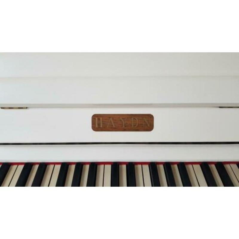 Witte piano, haydn