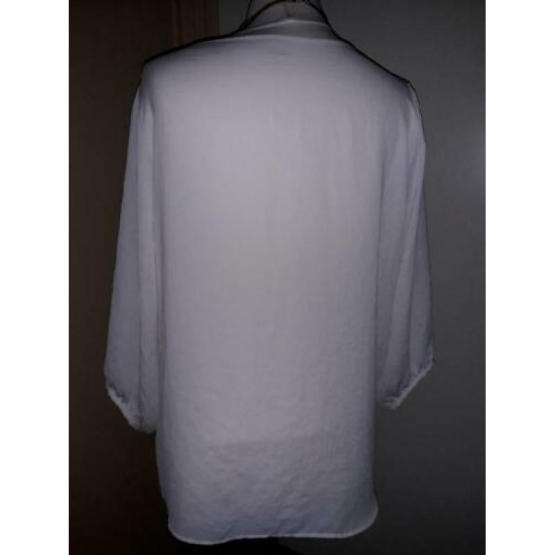 MarcCain zijde top off white met 3/4 mouwen maat 42