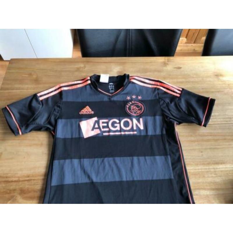 Zgan Ajax tenue 176/164 origineel