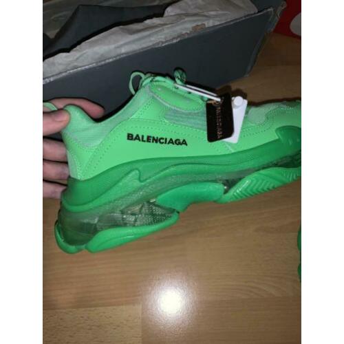 Maat 39 Balenciaga Triple S “Neon”