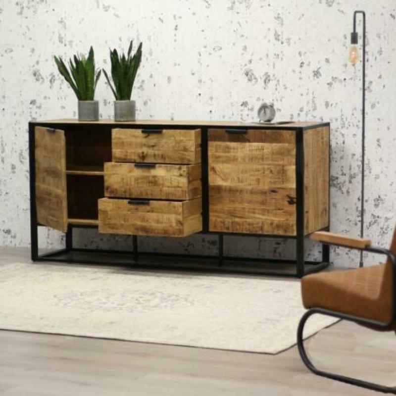 Mongohouten Industriële dressoirs vanaf € 379,- NEW