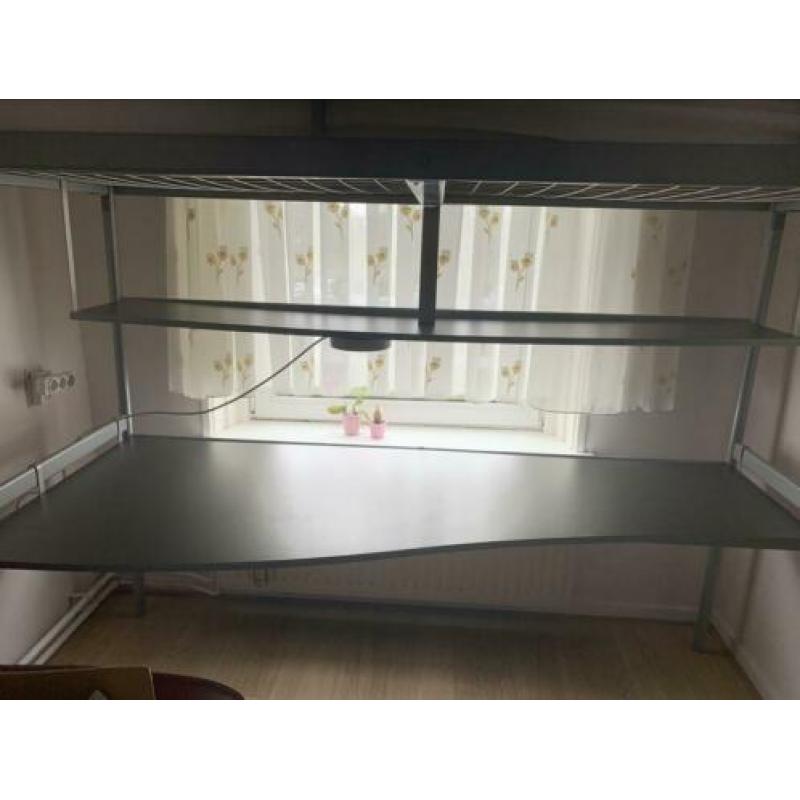 Ikea hoogslaper met matras,lamp,bureau en plank