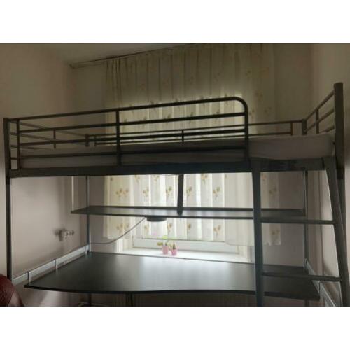 Ikea hoogslaper met matras,lamp,bureau en plank