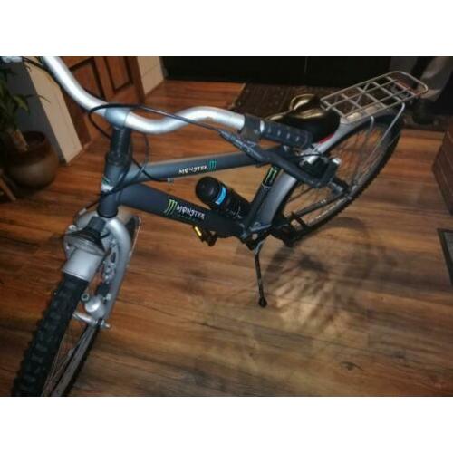 Stevige 21 inch jongensfiets.