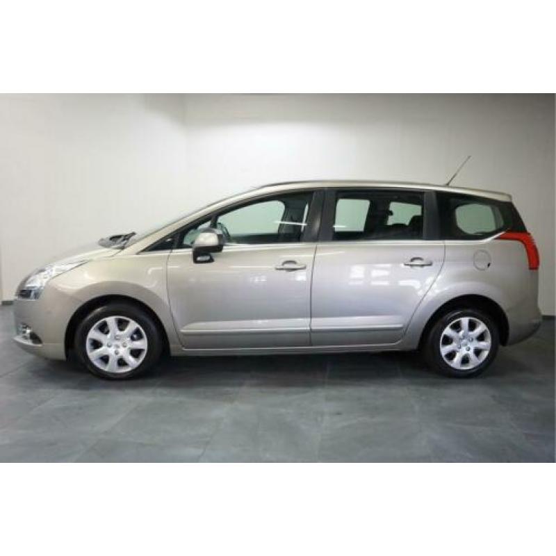 Peugeot 5008 1.6 HDiF ST 5p. AIRCO automaat APK nieuw