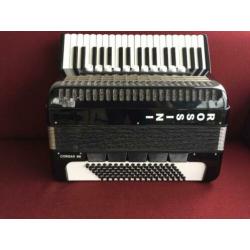 Rossini Corsar accordeon . 96 bas . 4 korig met piccolo.