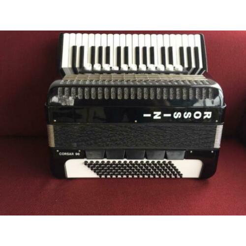 Rossini Corsar accordeon . 96 bas . 4 korig met piccolo.