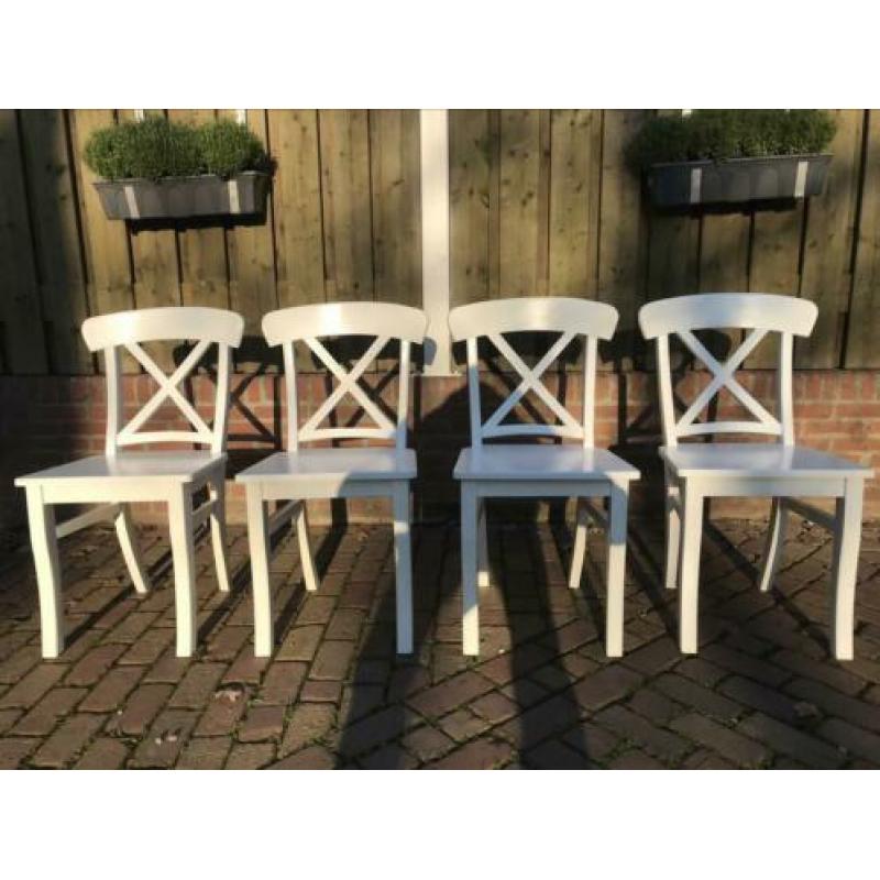 4 stevige bistro/ eetkamerstoelen