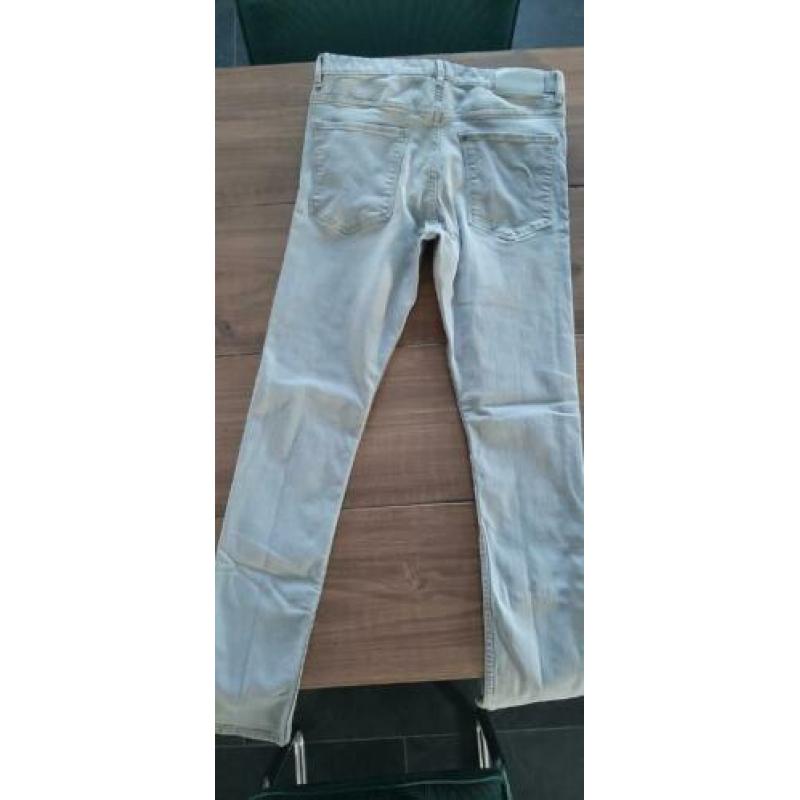 2 SlimFit spijkerbroeken maat 170