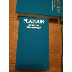 Platoon verzameld werk (11-delen) in opbergbox