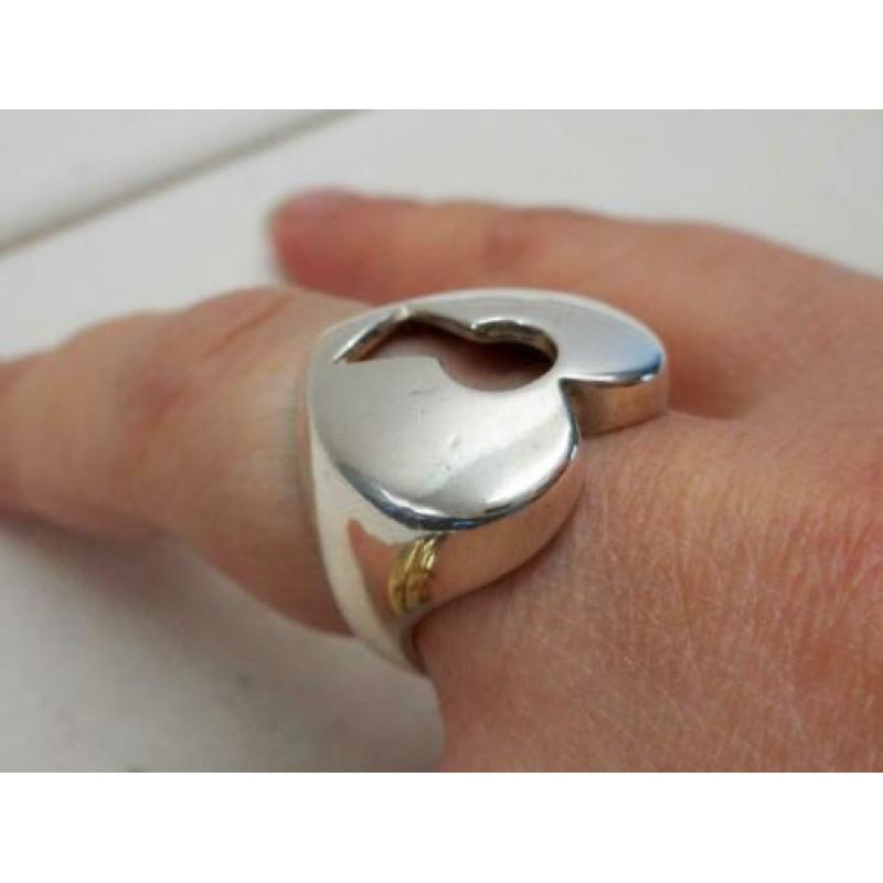Zilveren royale vintage ring hart met sleutelgat nr.363