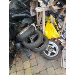 Heel veel scooter onderdelen