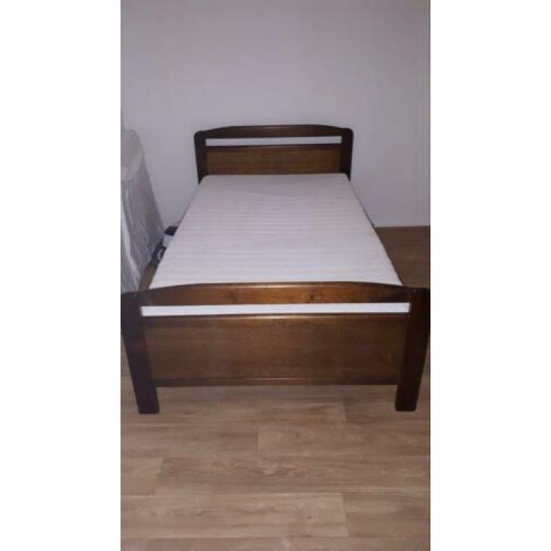 Bed extra lang en breed