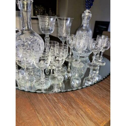LOT antieke kristallen karaffen en kristal geslepen glazen