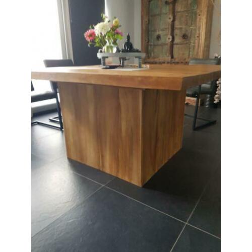 Vierkante tafel