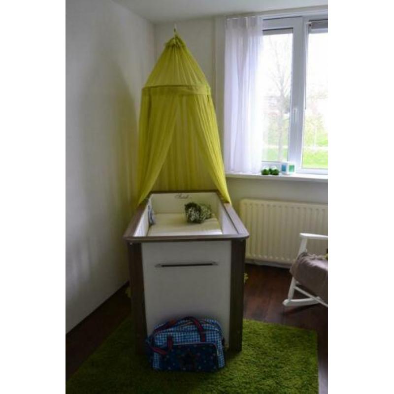 Kinderkamer babykamer goede staat