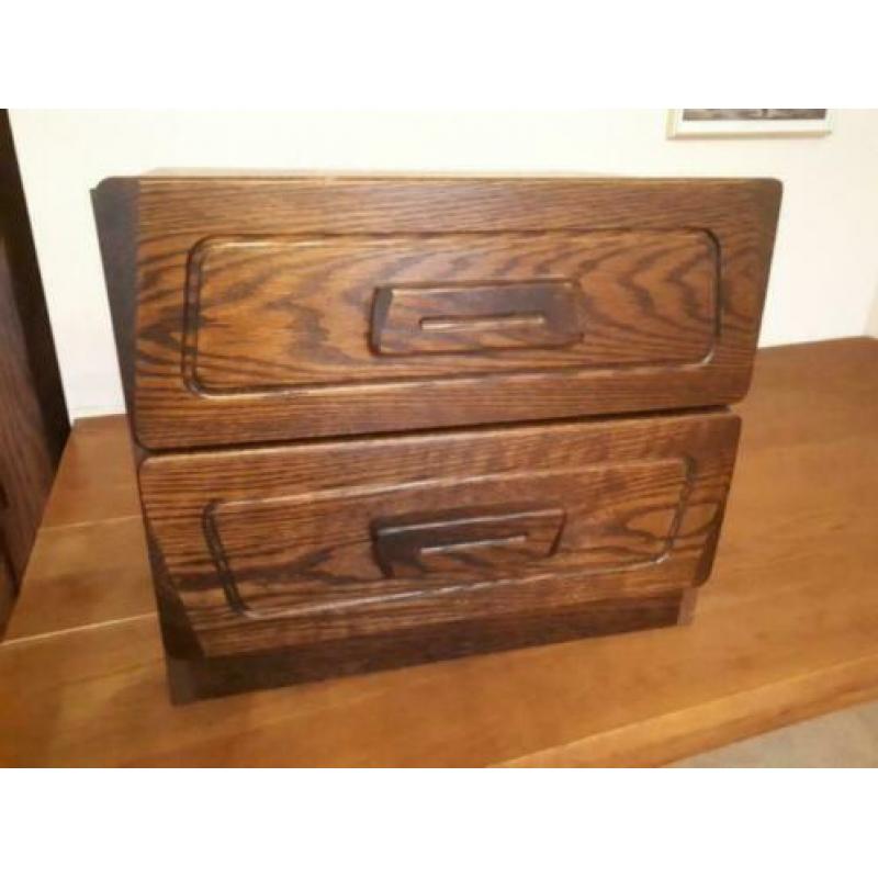 Set van 2 stoere nachtkastjes