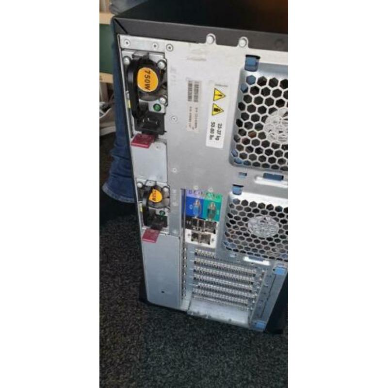 HP ProLiant ML350 G6 en DELL PowerEdge T310
