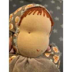 Antroposofische pop baby zacht wol