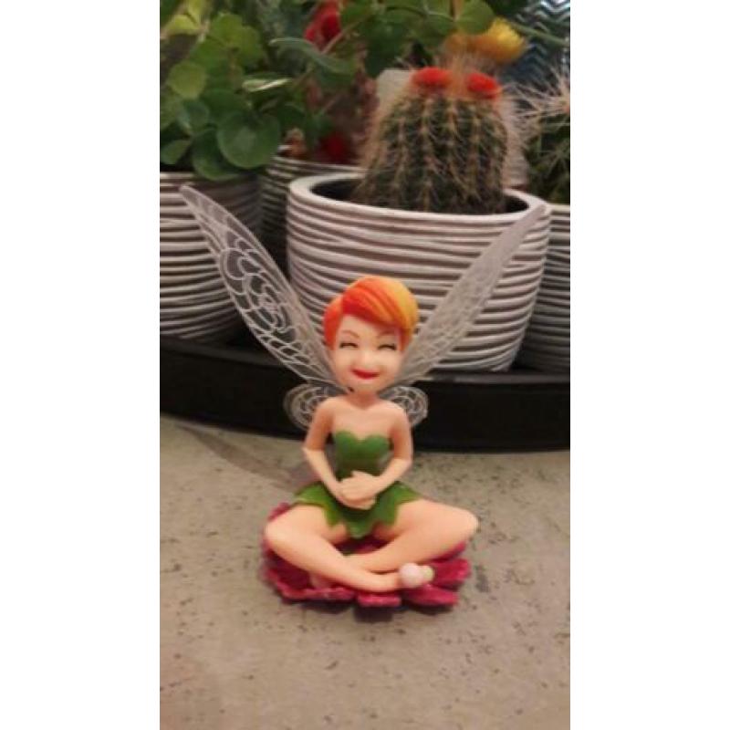 Kerst zittend kunstof Tinkerbell 8 cm hoog / Peter Pan elfje