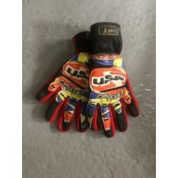 Motor - helmen - schoenen - pak - handschoenen