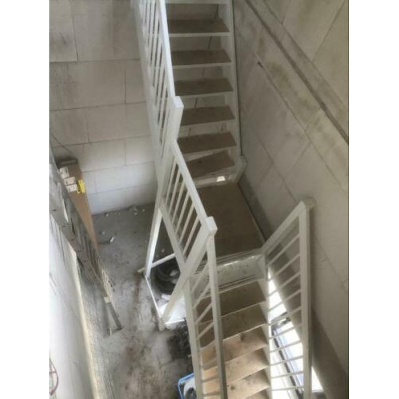 Te koop trap 4 meter hoog met bordes
