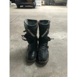 Motor - helmen - schoenen - pak - handschoenen