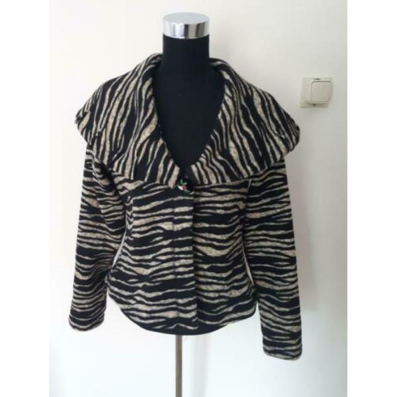 Vest16 - Lekker warm HEART BY ART vest maat M (1)