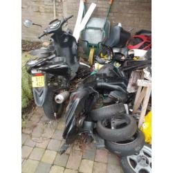 Heel veel scooter onderdelen