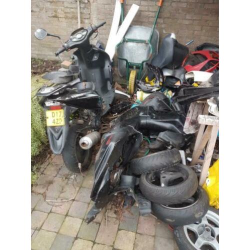 Heel veel scooter onderdelen